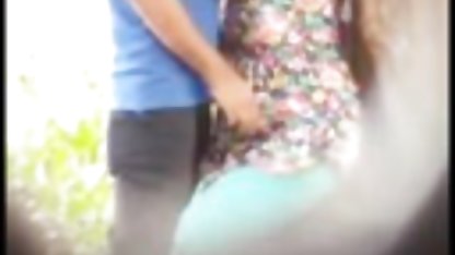 बालों वाली आदमी poking अपने सेक्सी हिंदी फिल्म वीडियो उंगलियों में के योनि