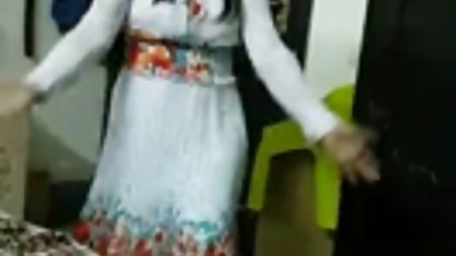 इस के साथ एक बहुत सेक्सी वीडियो हिंदी मूवी में ही............