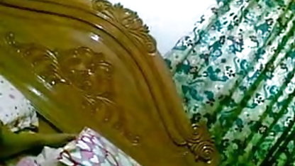 मालिक blatantly अधीनस्थ करने के लिए चिपक सेक्सी हिंदी वीडियो मूवी जाती है