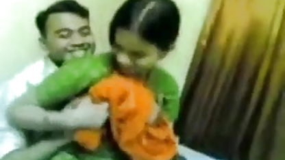लड़की के हॉलीवुड सेक्सी मूवी एचडी साथ बालों वाली जघन बनाता है एक मिनेट और निगल शुक्राणु