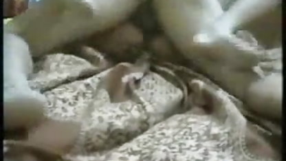 दो सेक्सी हिंदी पिक्चर मूवी swarmy लड़कियों खुद को खुश के साथ सेक्स खिलौने