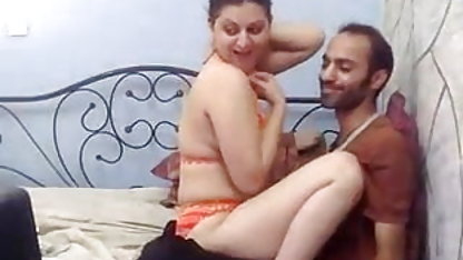 सेक्स में गुलाबी कपड़े कोई सेक्सी फिल्म दिखाइए पर ठाठ बिस्तर